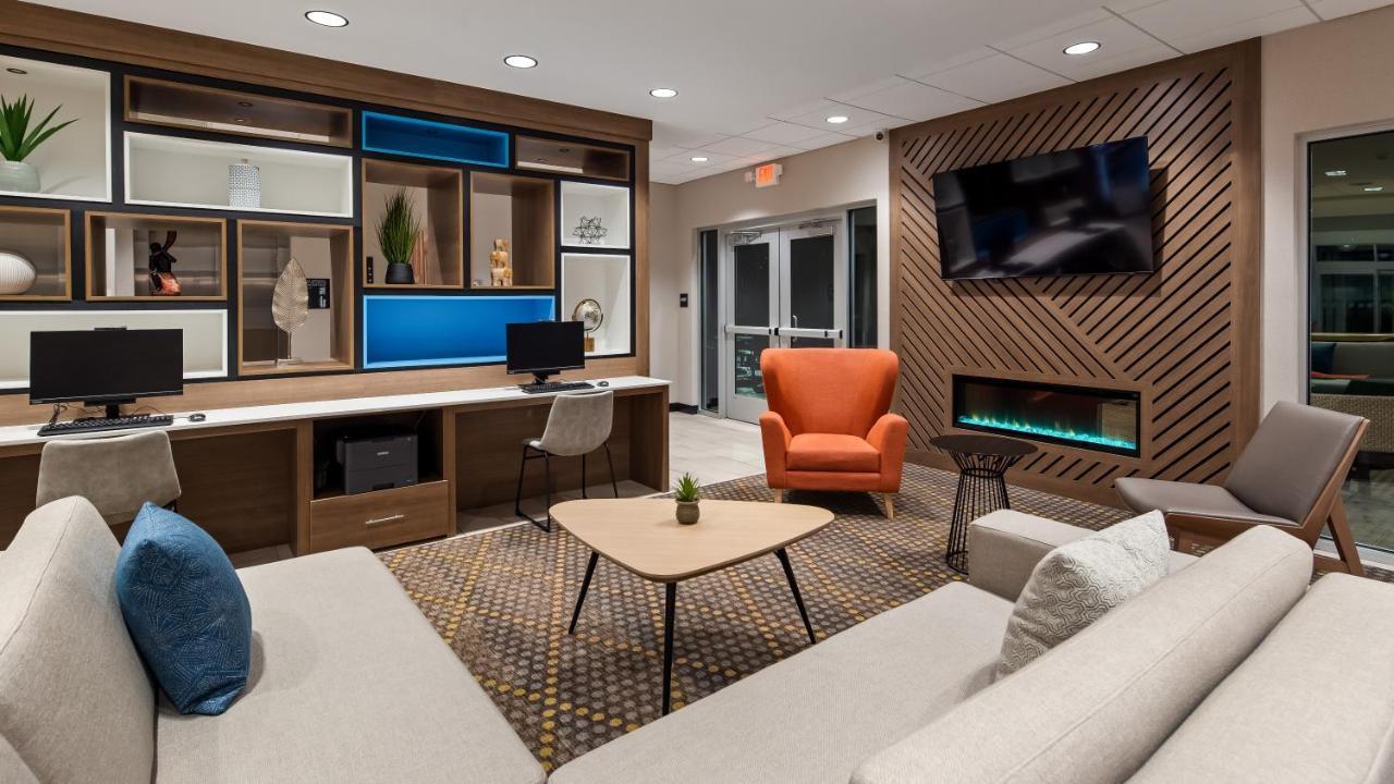 Holiday Inn - Clarksville Northeast By Ihg Exterior foto